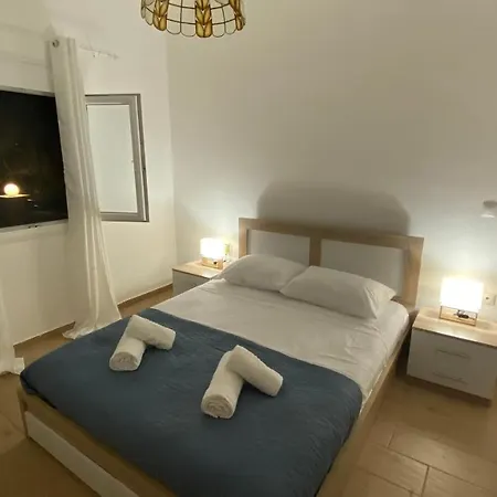Eirini's House - Mikri Vigla, Nr Beach *