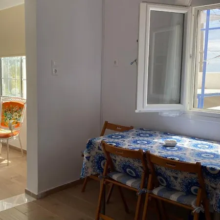 Eirini's House - Mikri Vigla, Nr Beach *