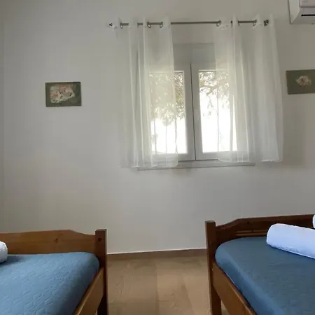 Eirini's House - Mikri Vigla, Nr Beach *